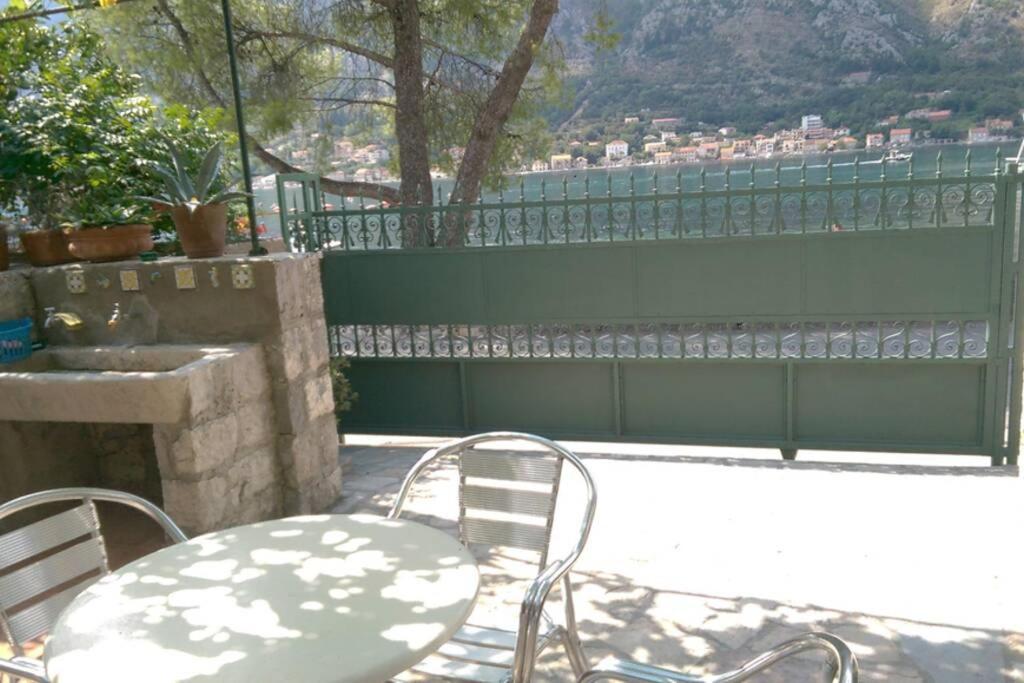 Garden Apartment- Near Sea 2 Dobrota Luaran gambar